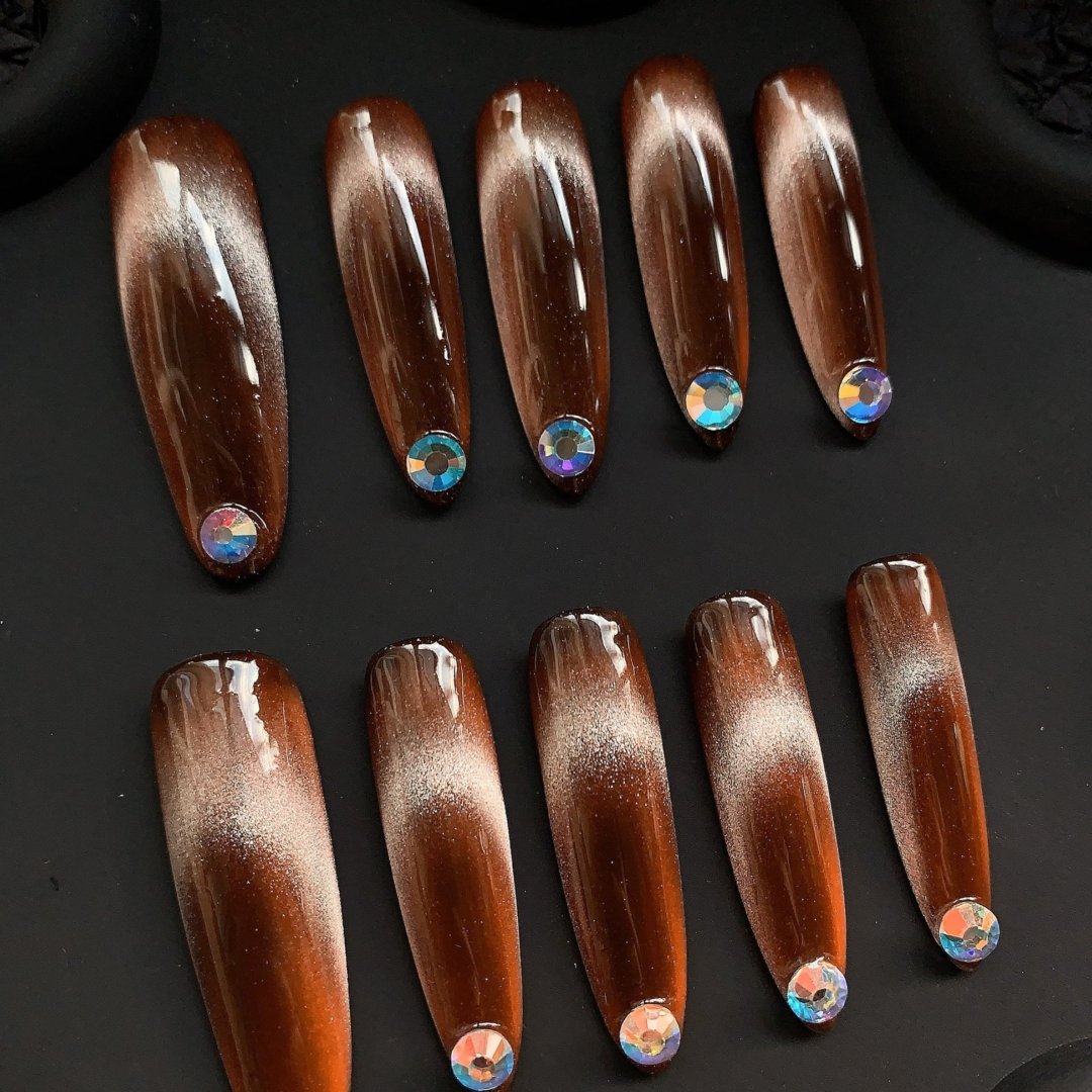 Rhinestone Cat Eye Almond Brown Ombre Nails