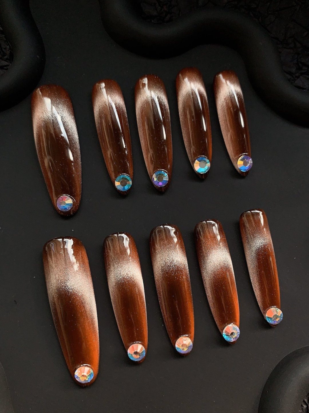 Rhinestone Cat Eye Almond Brown Ombre Nails